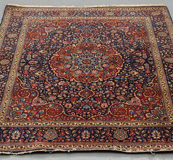 A RUG, semi-antique west persian, ca 190 x 140 cm.