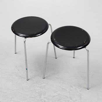 Arne Jacobsen, pallar, ett par, "Dot", Fritz Hansen, Danmark, 1960/70-tal.