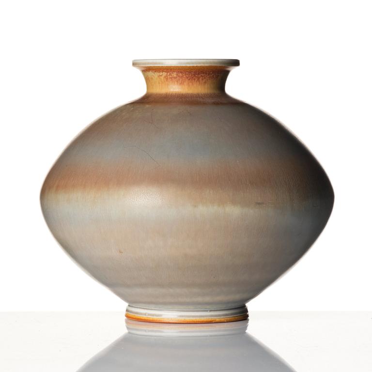 Berndt Friberg, a stoneware vase, Gustavsberg studio, Sweden 1966.