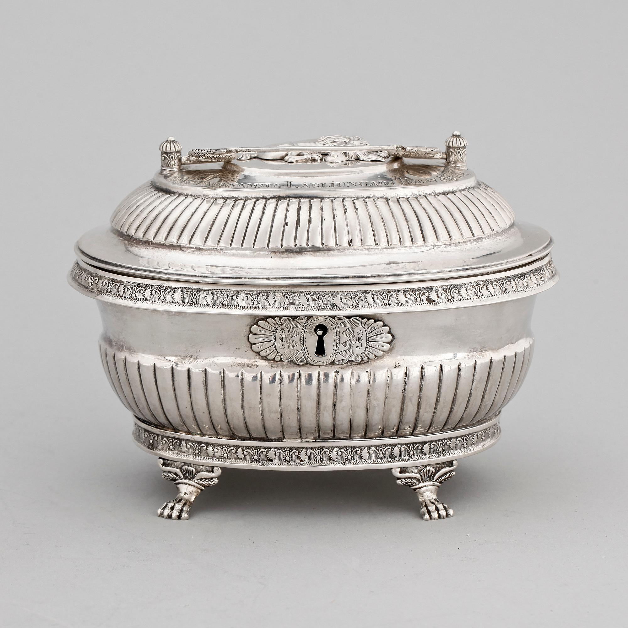 SOCKERSKRIN, silver, empire, Claes Christian Carlén Borås 1847. Vikt ca 430 gram.
