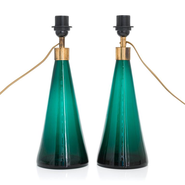 Gunnel Nyman, a pair of mid-20th century table lamps for Idman. Designed 1948.