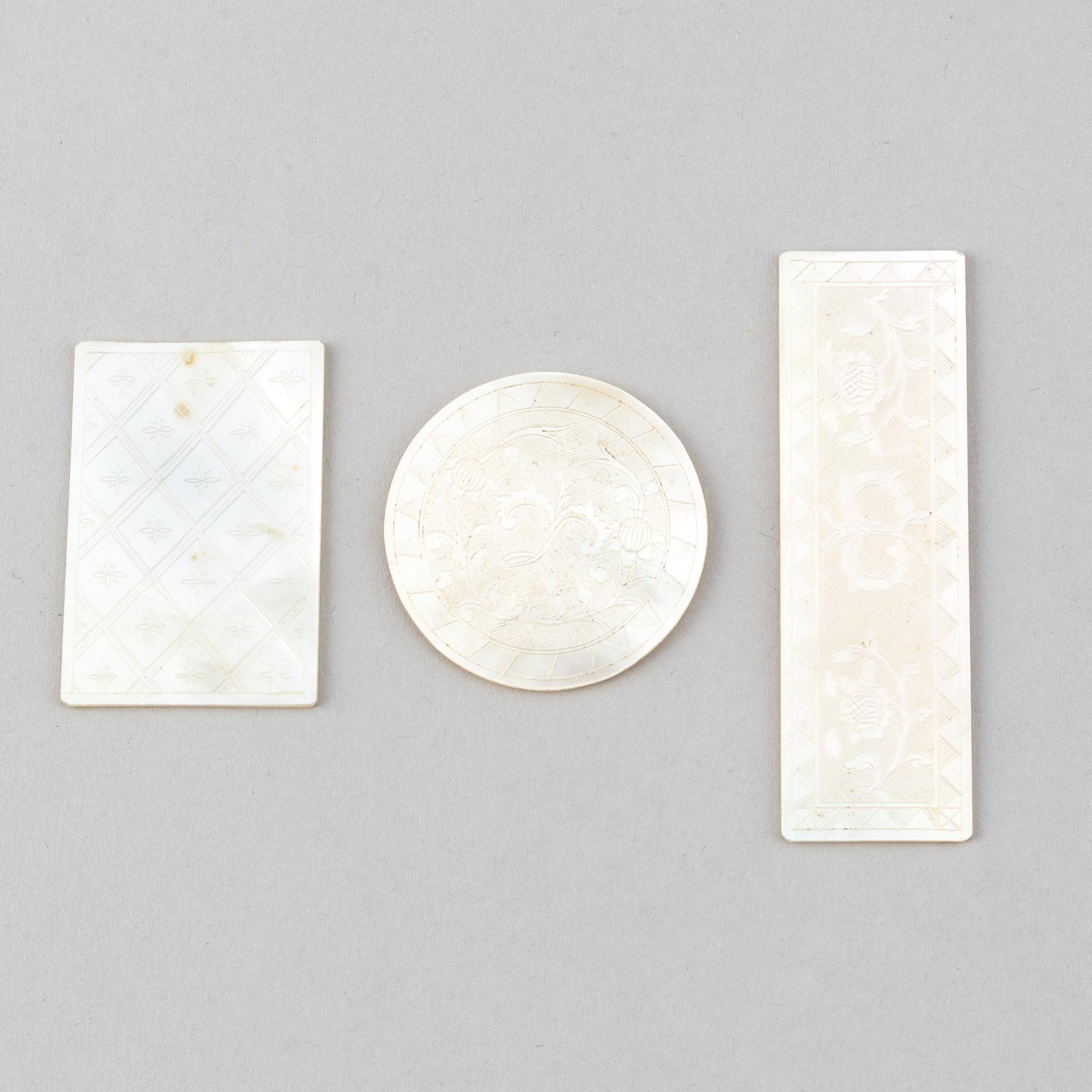 A box containing smaller boxes and mother of pearl chips for games, late Qing dynasty, 19th Century.