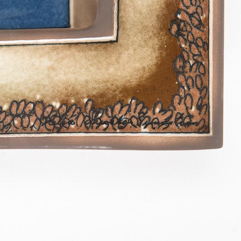 Heljä Liukko-Sundström, a ceramic wall scone, signed Heljä Liukko-Sundström Arabia.