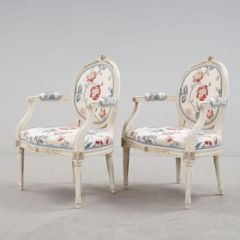 KARMSTOLAR, ett par, gustaviansk stil, K. A Roos, Helsingborg, 19/2000-tal.