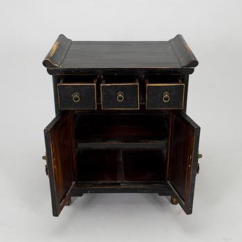 A Chinese cabinet, 20th century.