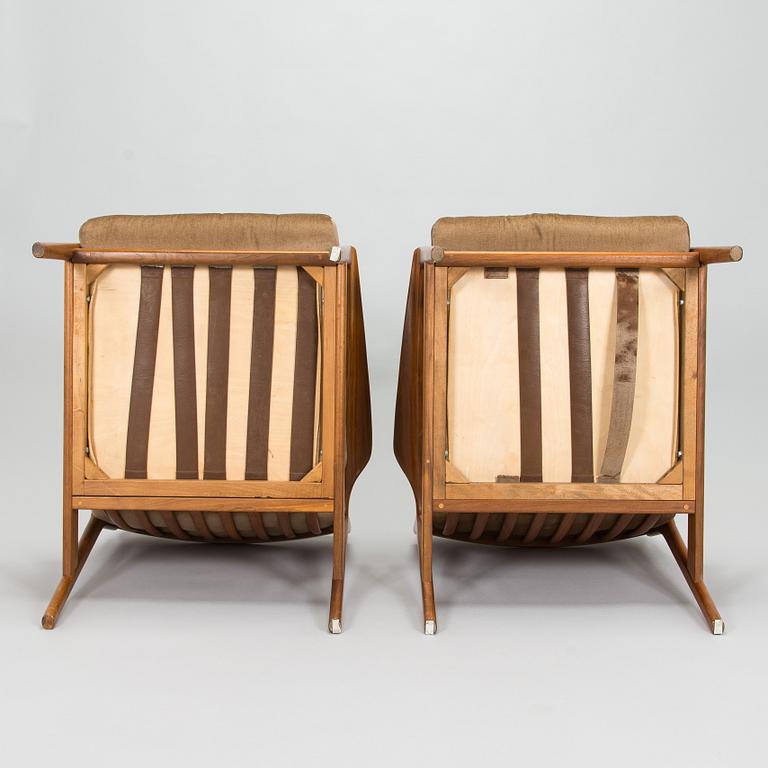 Folke Ohlsson, a pair of armchairs 'USA 75' Dux.