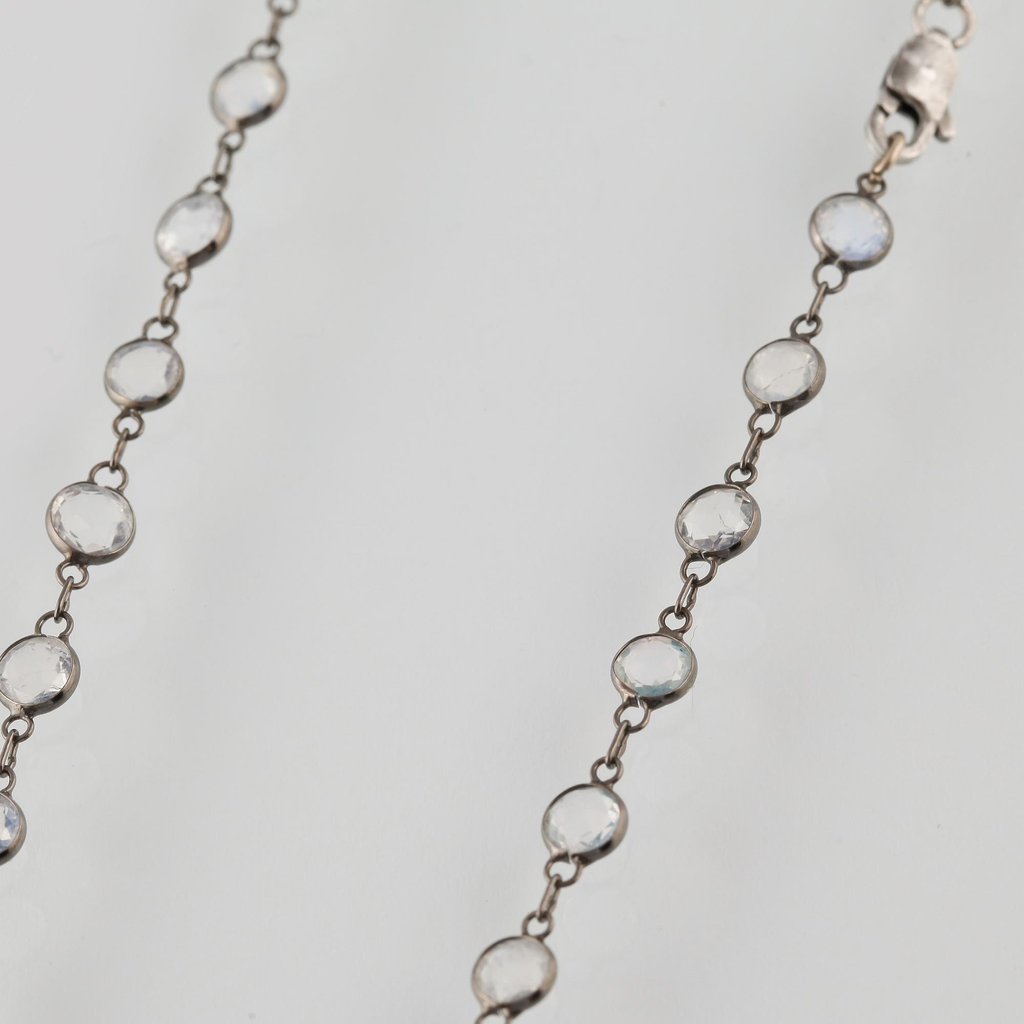 COLLIER, 14K guld med fasettslipad månsten. Vikt 10,2 gram.