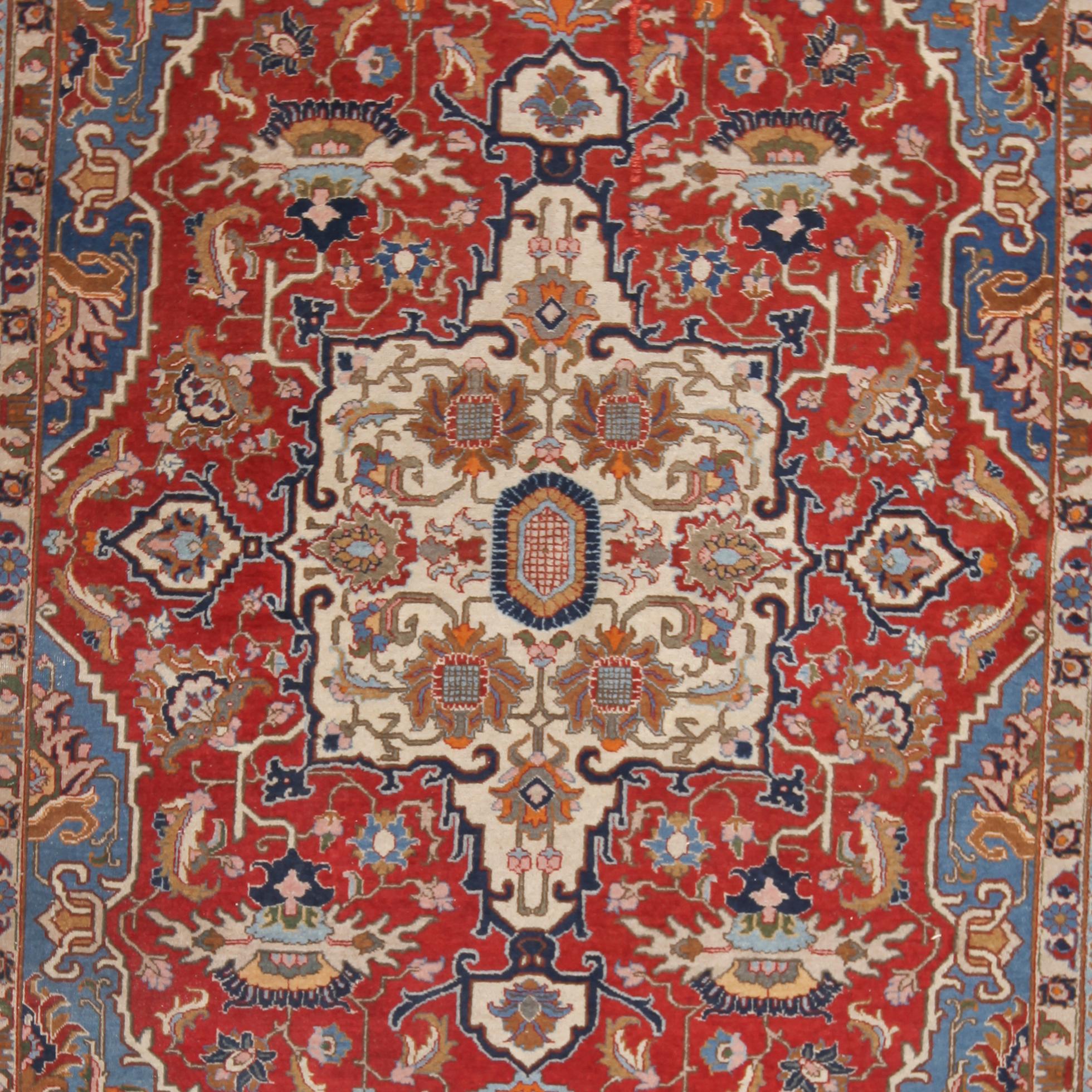 MATTA, orientalisk, semiantik. Ca 225 x 305 cm.