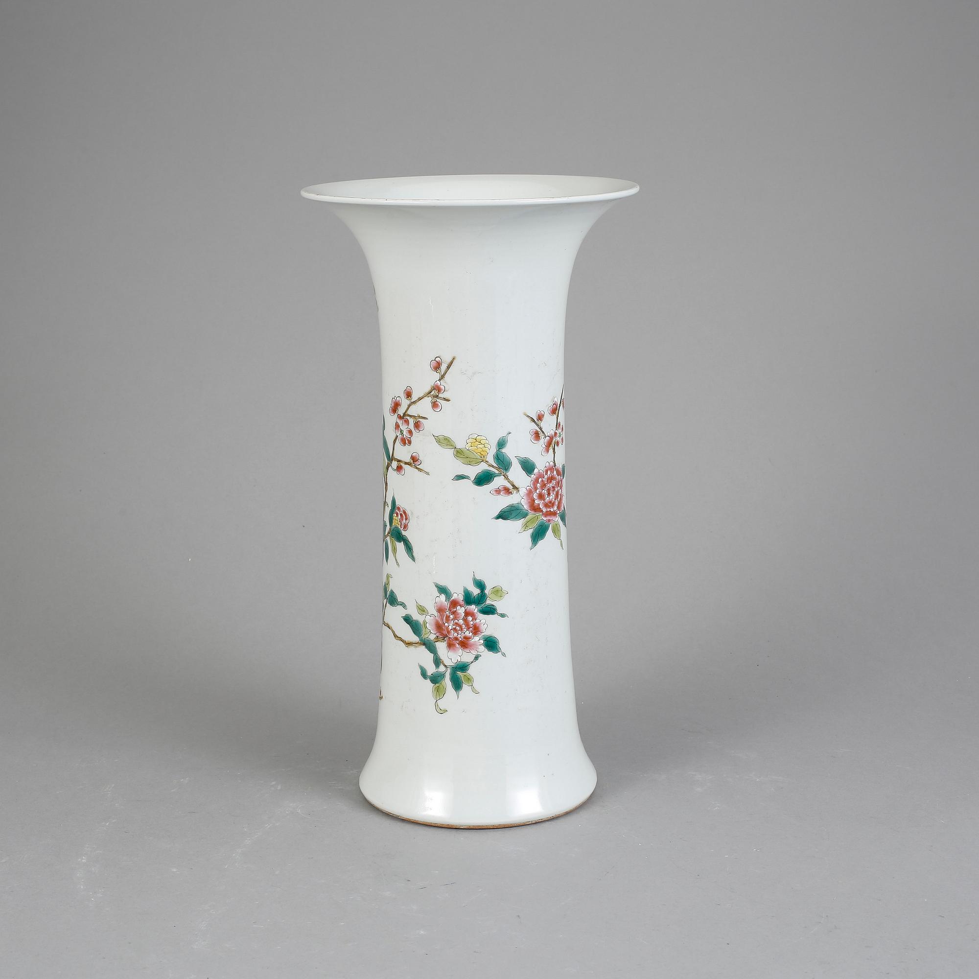 VAS, porslin, Kina, bär Jiaqings märke.