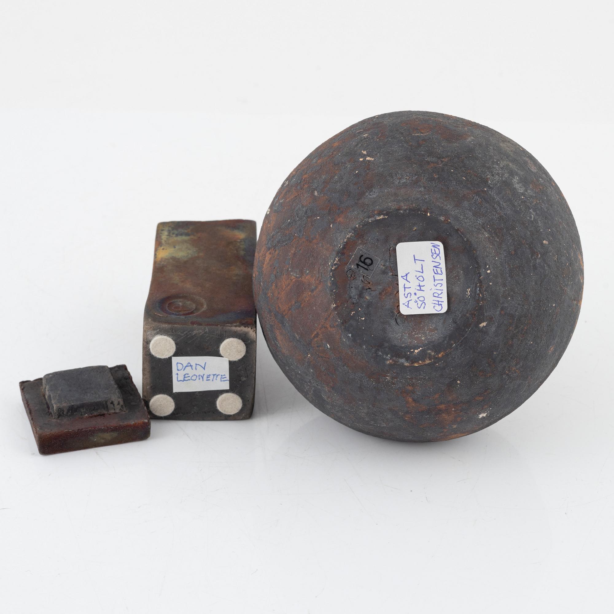 Dan Leonette and Asta Söholt Christensen, lidded box and vase, circa 2000.