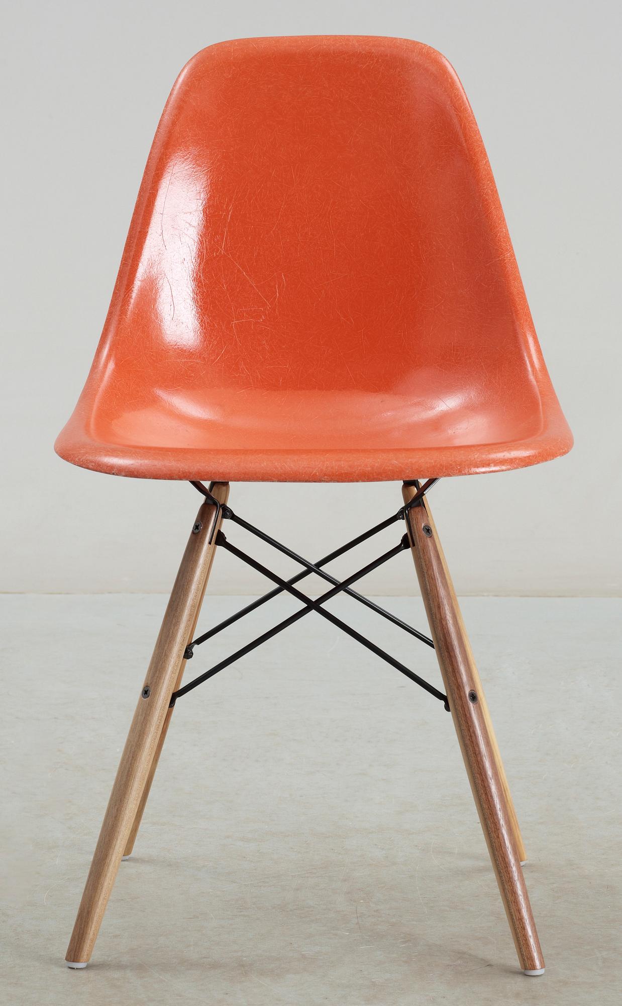 STOL, "DSW", Charles & Ray Eames, Herman Miller.
