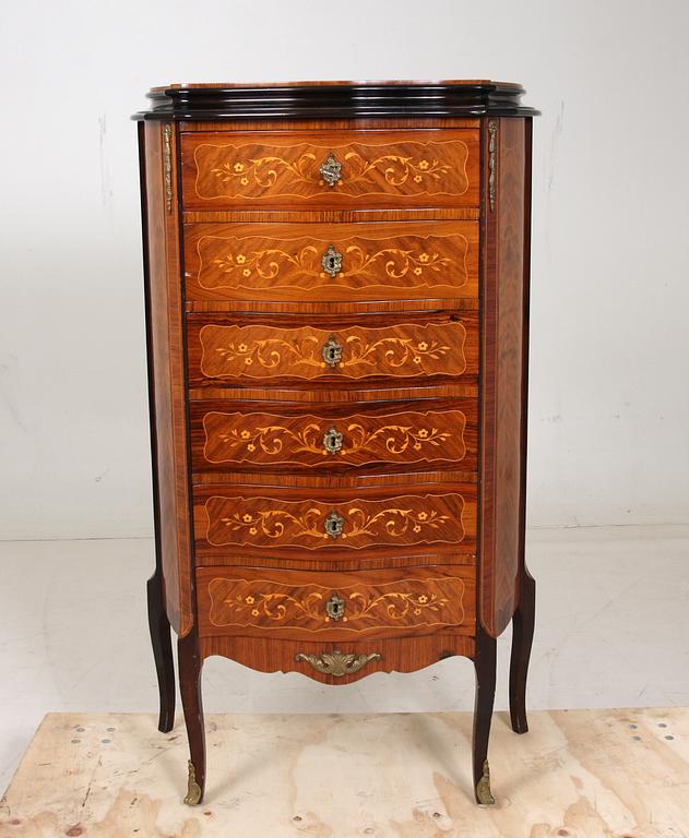 BYRÅ. Louis XV-stil, 1900-talets andra del.