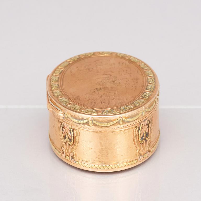 An early 19th century 18 carat gold box, probably Geneva, Switzerland.