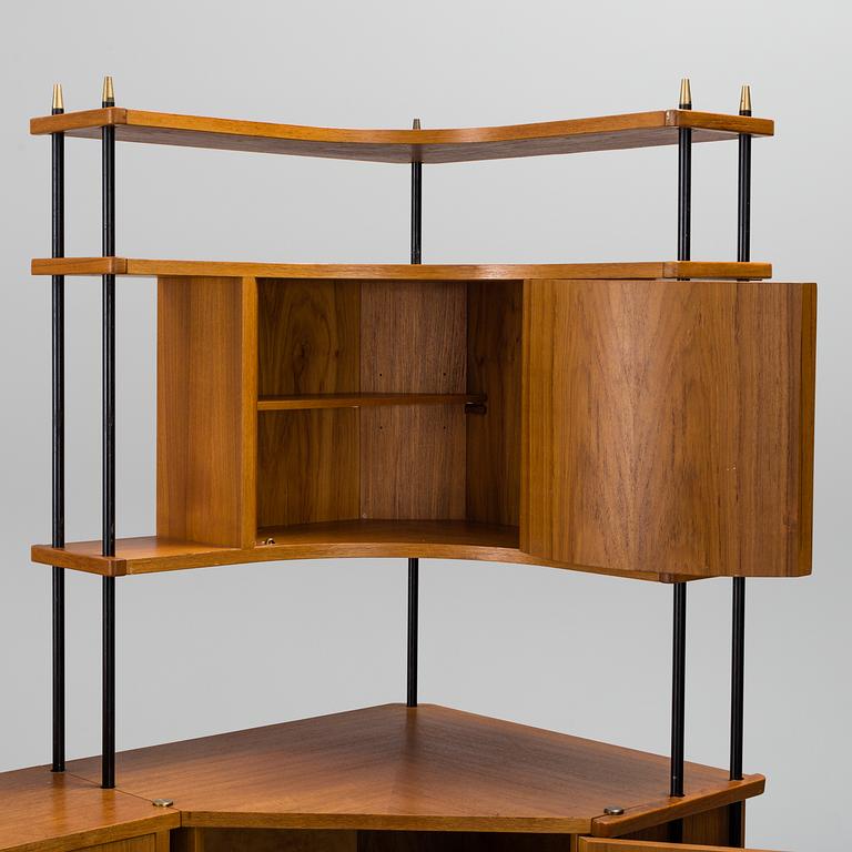 A mid 20th century "Prydno" shelving system by Bröderna Gustafsson Möbelfabrik, Virserum.