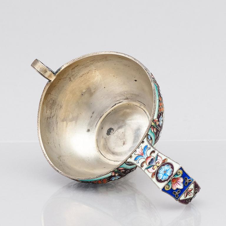 11:e Artellen, kåsa, silver och emalj, Moskva 1908-1917.
