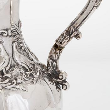 A mid 19th-Century silver coffee pot,  maker's mark of John Angell II & George Angell, London 1843.