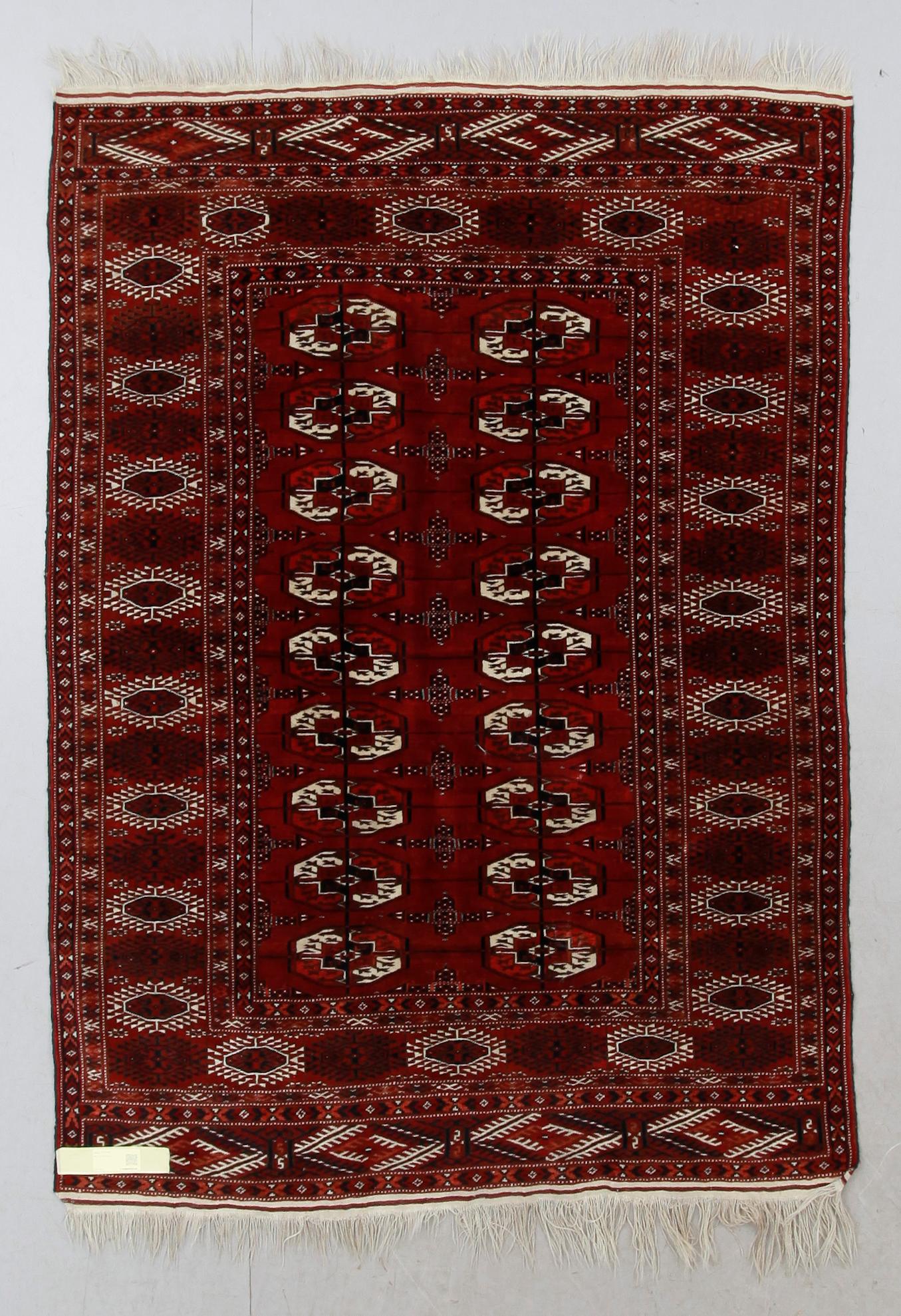 MATTA, orientalisk, ca 210 x 149 cm.