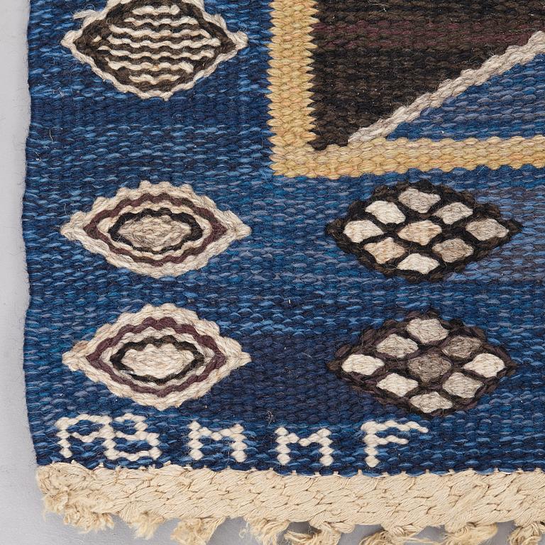 Barbro Nilsson, MATTO, "Snäckorna", flat weave, ca 222 x 140,5-142,5 cm, signed AB MMF BN.