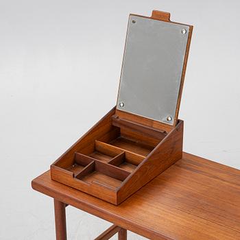 Kurt Østervig, tillskrivet, skrivbord/toilettebord, 1950/60-tal.