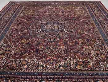 Matta antik Meshed, signerad Amoghli, ca 526,5 x 356 cm.
