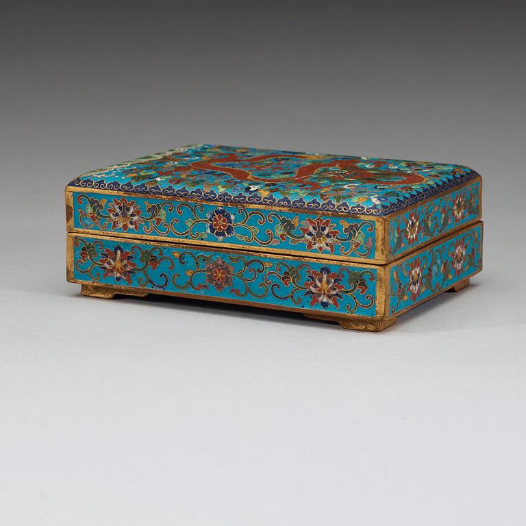 ASK med LOCK, cloisonne, Qingdynastin 1800-tal.