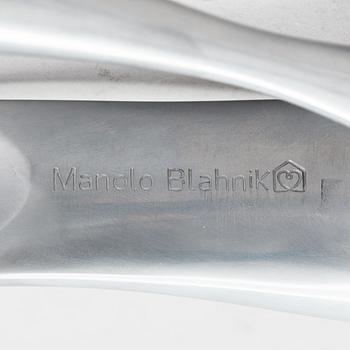 Manolo Blahnik, Kenkälusikka, metallia, 2000-luku.