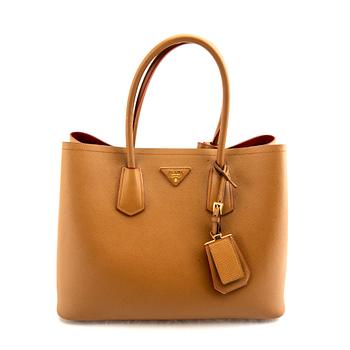 Prada, saffiano shoulder bag.