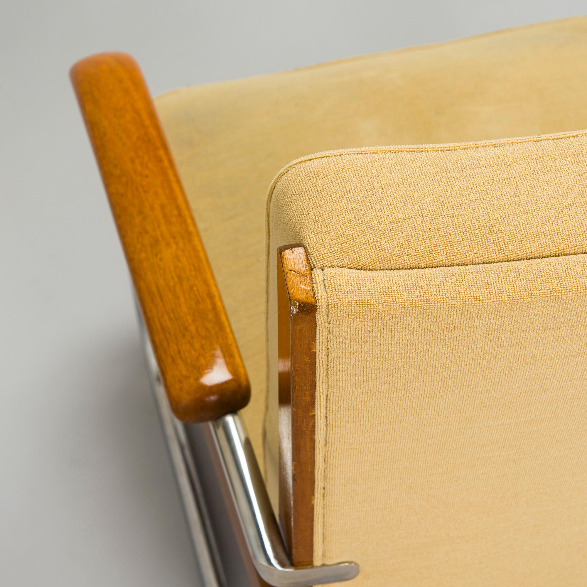 Pauli Blomstedt, a pair of 1930s armchairs and table for Merivaara Ltd.