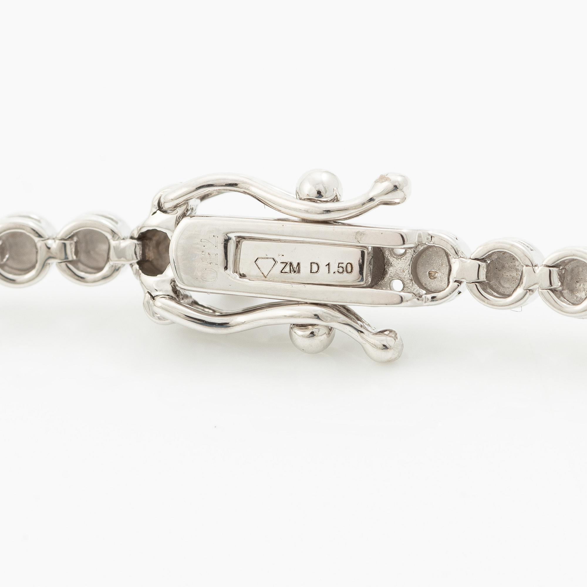 Bracelet 18K white gold with brilliant-cut diamonds.