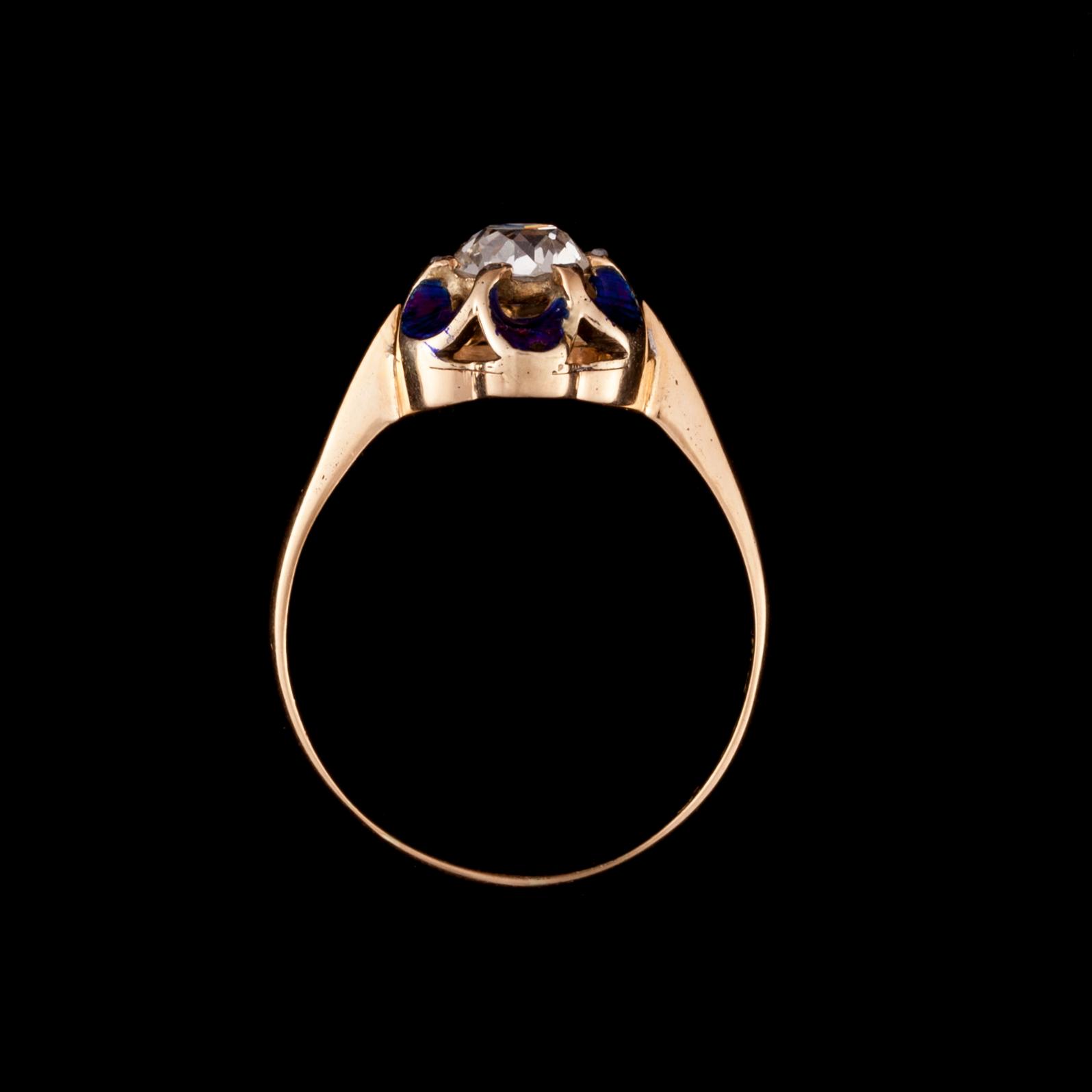 RING, guld, gammalslipad diamant, emalj. Svenska stämplar. Vikt ca 2,7 g.