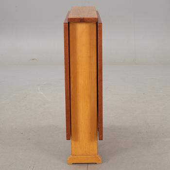 SLAGBORD, "Vapensmeden", design Carl Malmsten. Modellen formgiven 1949.