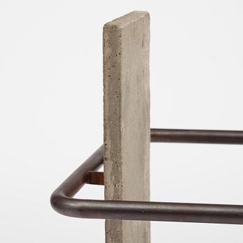 Jonas Bohlin, karmstol, "Concrete", ed. 86/100, Källemo, Värnamo, efter 1981.