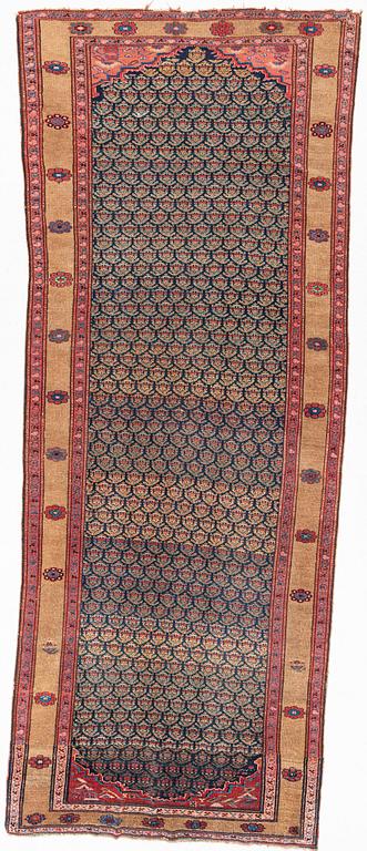 Hamadan antique/semi-antique approximately 425 x 162 cm.