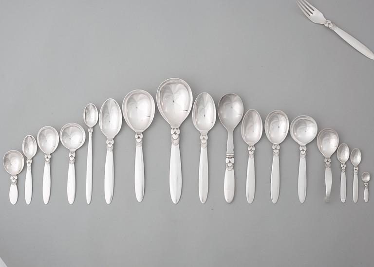 Gundorph Albertus, a set of 265 pcs of "Kaktus" sterling flatware, Copenhagen, most pieces 1933-44.