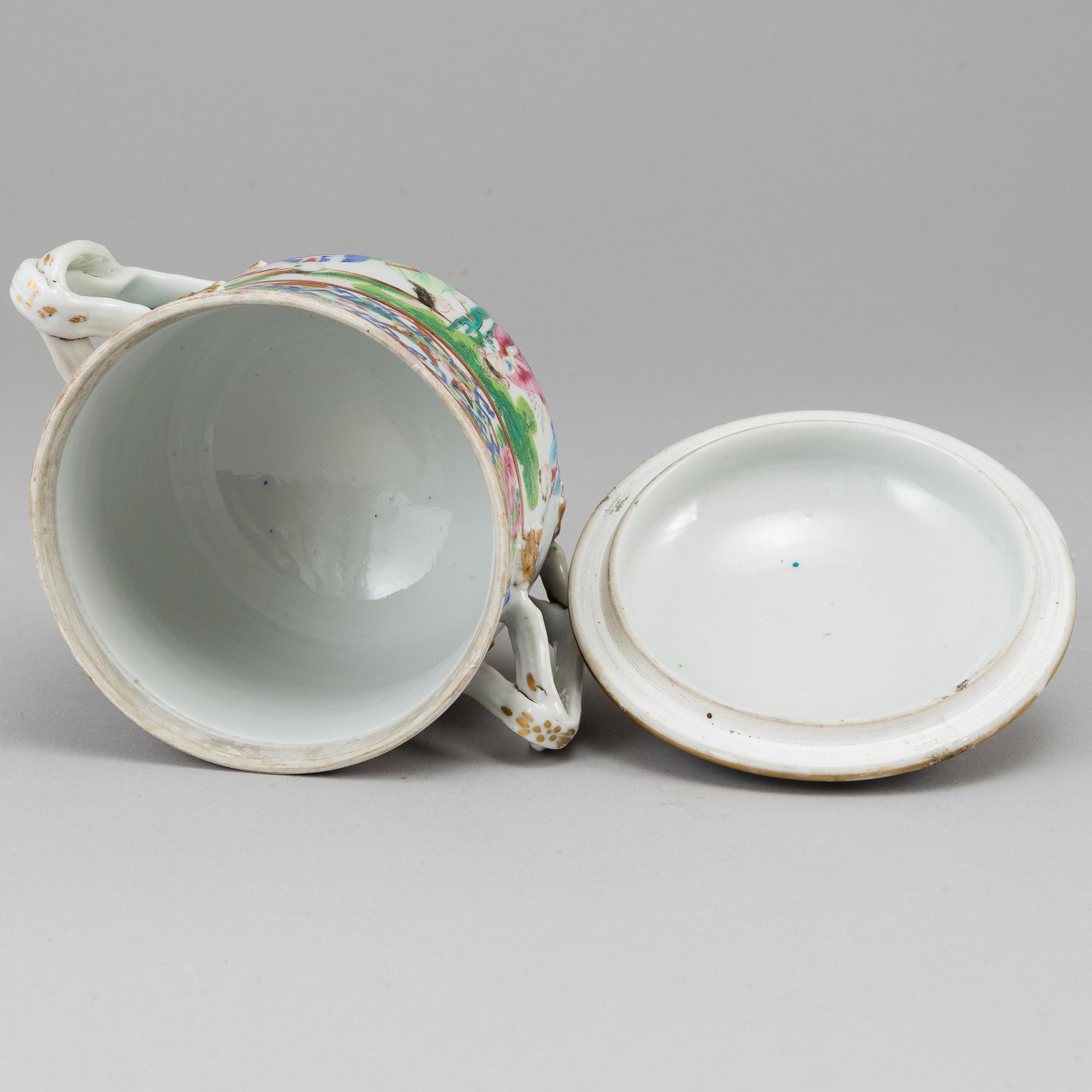 KOPP med LOCK, samt SKÅL, porslin. Qingdynastin, Kanton, sent 1800-tal.