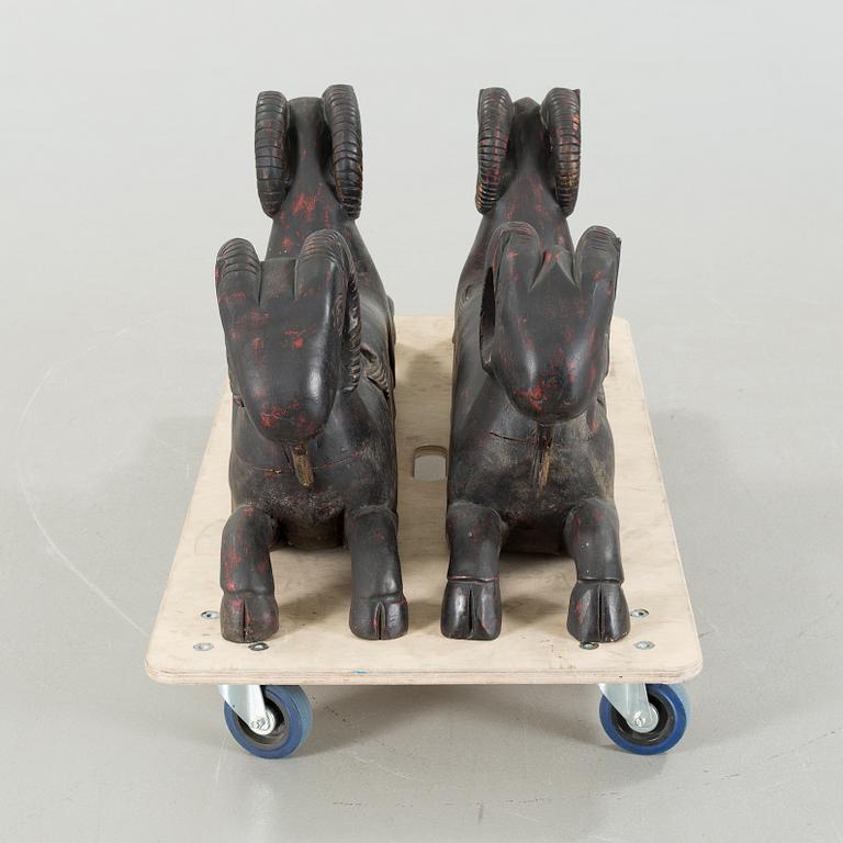 A pair wooden decorations, 20th century.