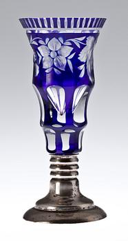 PARTI GLAS, 4 delar, bla Böhmen, 1800-1900-tal.