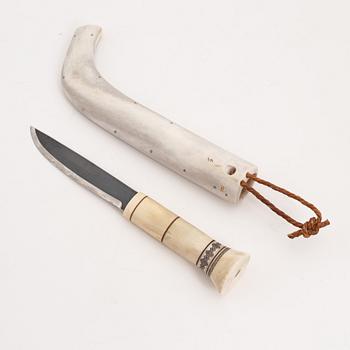 A reindeer horn knife by SUne Enoksson, signed.