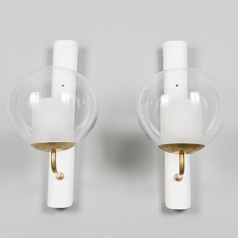 ALVAR AALTO, A PAIR OF WALL LIGHTS. For Paimio Sanatorium. Taito Oy, 1932.