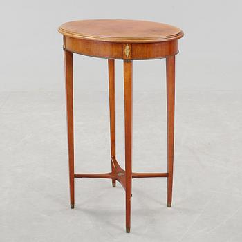 LAMPBORD, sengustaviansk stil, 1900-talets början.