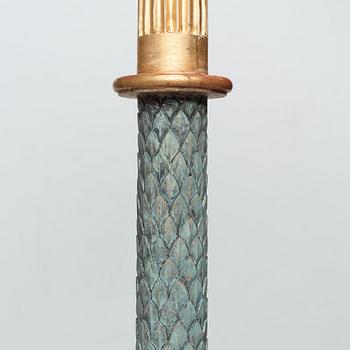 GUERIDONER, ett par, sengustavianska stockholmsarbeten, 1800-talets början.