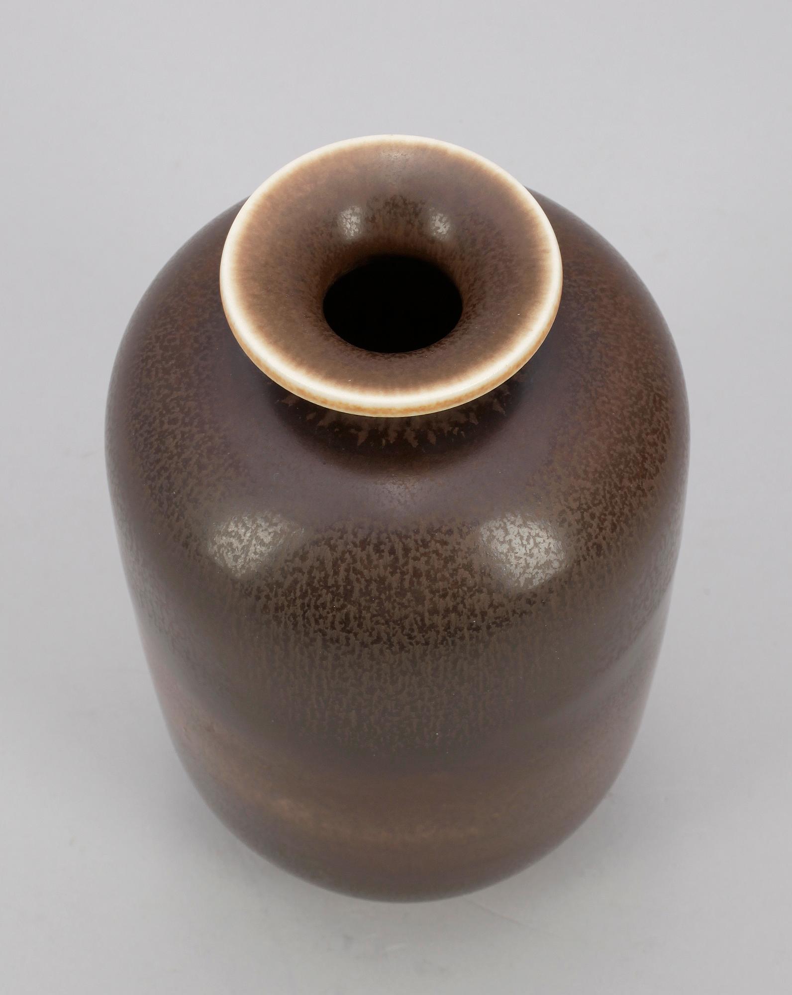 VAS, stengods, Berndt Friberg Gustavsberg.