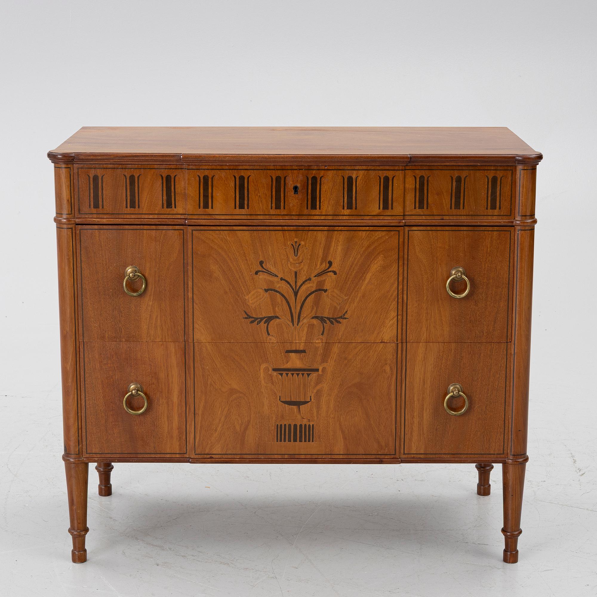 Chest of drawers, Swedish Grace, 1920s.