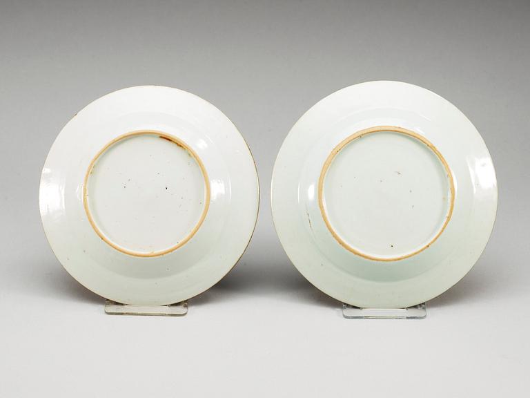 BÄRTALLRIKAR, 9 st snarlika, kompaniporslin. Qing dynastin, Qianlong (1736-95).