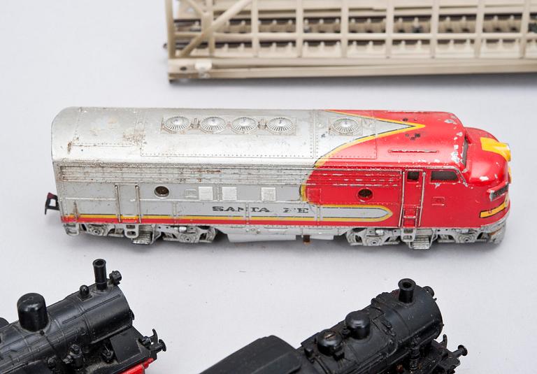 JUNANRATA, Märklin junia, vaunuja ja radanosia, 1900-luvun loppupuoli.