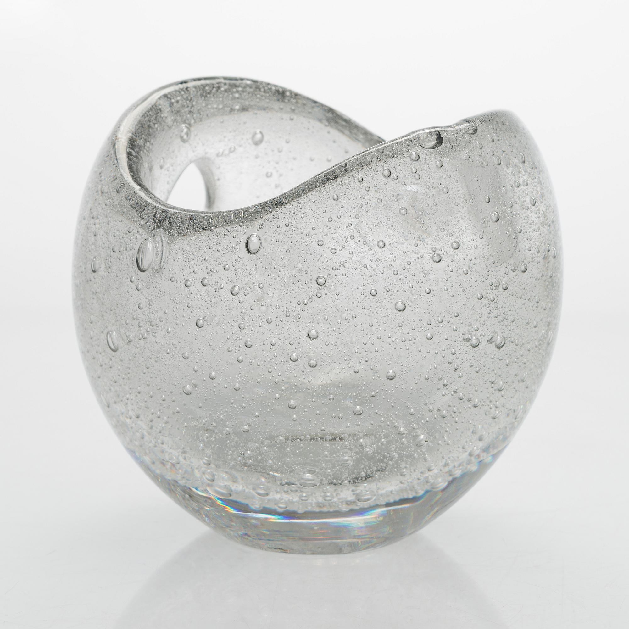 Timo Sarpaneva, glasskulptur, "Hiidenhelmi" (Jättens pärla), signerad Timo Sarpaneva - 2149.