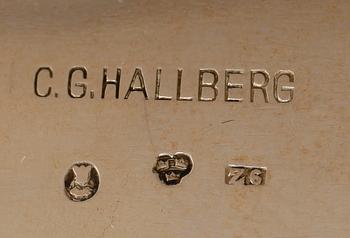 KAFFESERVIS, 3 delar, silver, CG Hallberg, Stockholm 1901/ 1902. Vikt ca 1552 g.