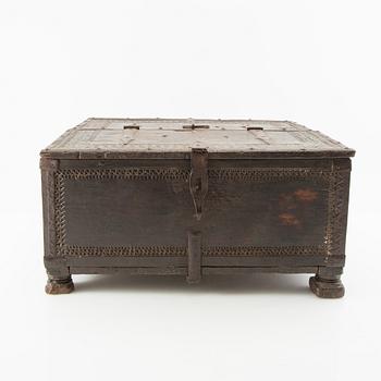 Casket Baroque style 19th century or earlier.