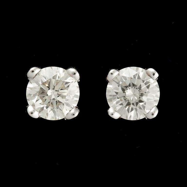 ÖRHÄNGEN, vitguld 18K, briljantslipade diamanter, tot. 1,15 ct.