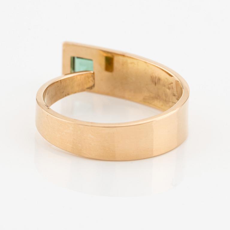 Rey Urban, a ring, 18K gold with green tourmaline, Stockholm.